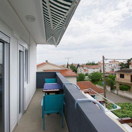 Apartman M In Premantura Exteriör bild