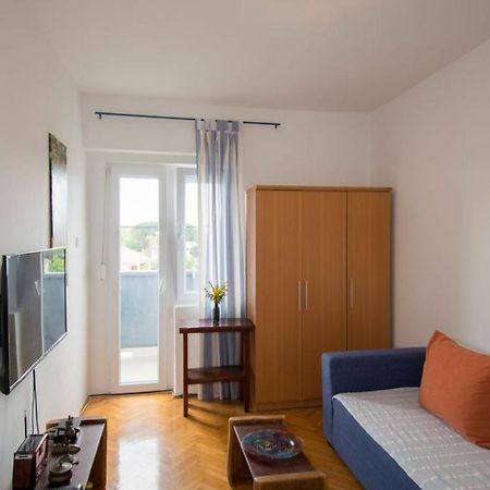 Apartman M In Premantura Exteriör bild